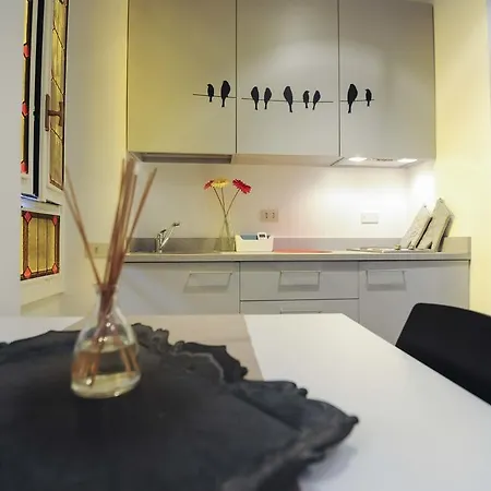 Apartment Brera 6 *